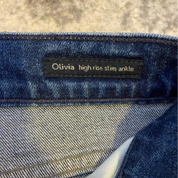 Embroidered Citizens of humanity skinny jeans never worn with tags! Size 26